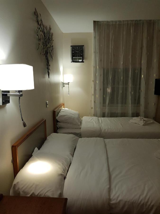 Bed and Breakfast Linden Tree Глостер Экстерьер фото
